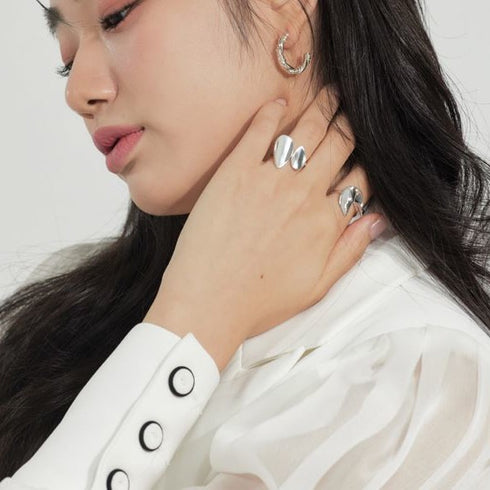 Sea wave ring